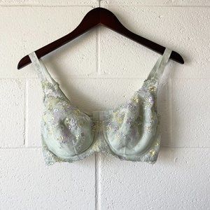 Vintage Triumph Japan Cottagecore Floral Embroidered Extra Coverage Bra Size 36D